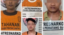 Polres Pematangsiantar melalui Sat Resnarkoba meringkus terduga pelaku peredaran narkotika jenis sabu-sabu terdiri I, 31, alias I di depan salah satu rumah di Jl. Sumber Jaya II, Gg. Sukur, Kel. Sumber Jaya, Kec. Sianțar Martoba, Selasa (12/2) pukul 15:30, YS, 29, di Hotel Tiara, Jl. Sisingamangaraja, Kel. Bane, Kec. Sianțar Utara pada hari yang sama, RM, 30, di pinggir Jl. Singosari, Kel. Banjar, Kec. Sianțar Barat pada hari yang sama pukul 20:15 serta JS, 36, di Jl. Musa Sinaga, Desa Rambung Merah, Kec. Sianțar, Simalungun pada hari yang sama dan menyita barang bukti sabu dan barang bukti lainnya dari empat pelaku.(Waspada-Ist).