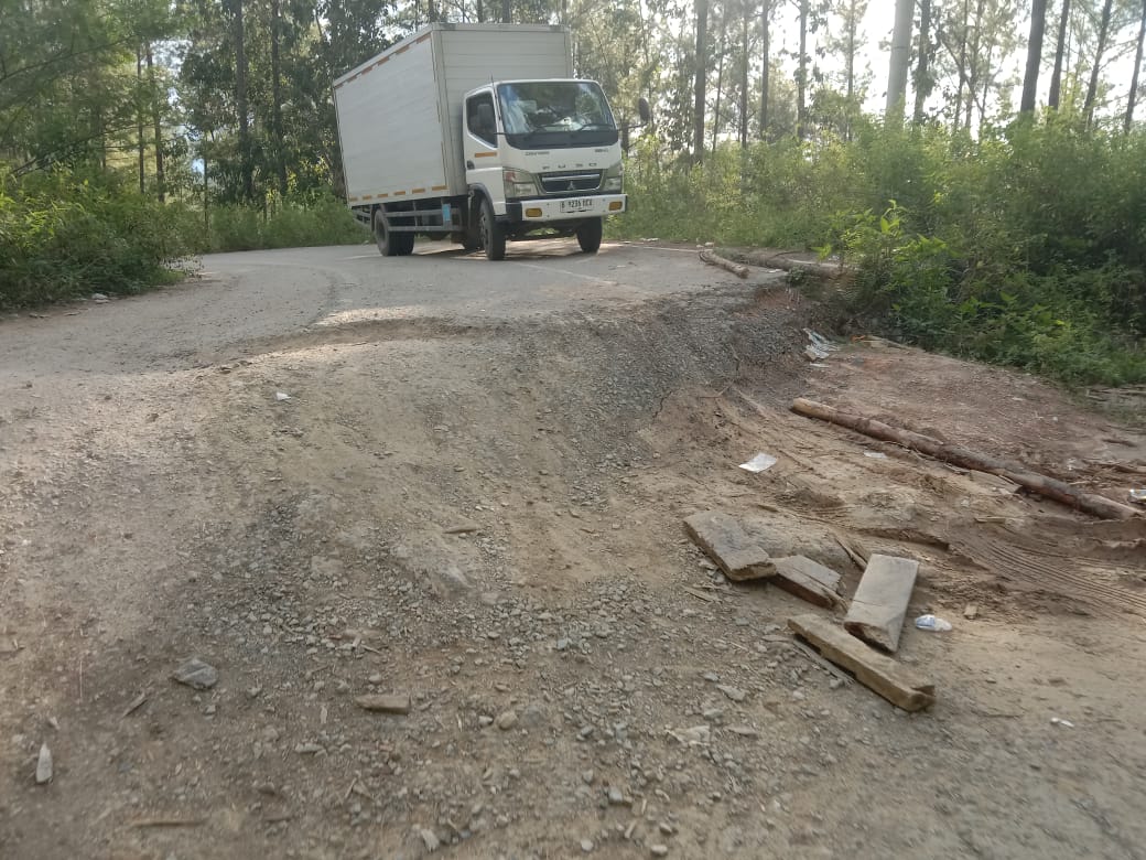 Jalur Takengon-Bintang-Owaq Bertabur Jalan Turun Dan Amblas