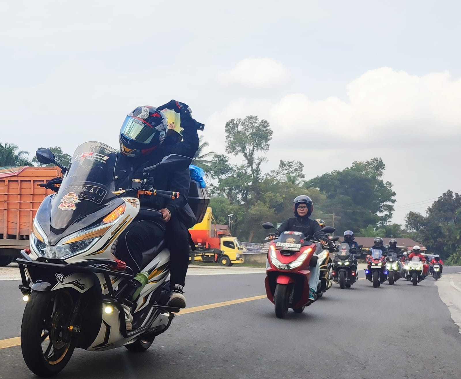 Perkuat Kontribusi Untuk Negeri, Komunitas Semangat Ikuti Honda Bikers Motour Camp