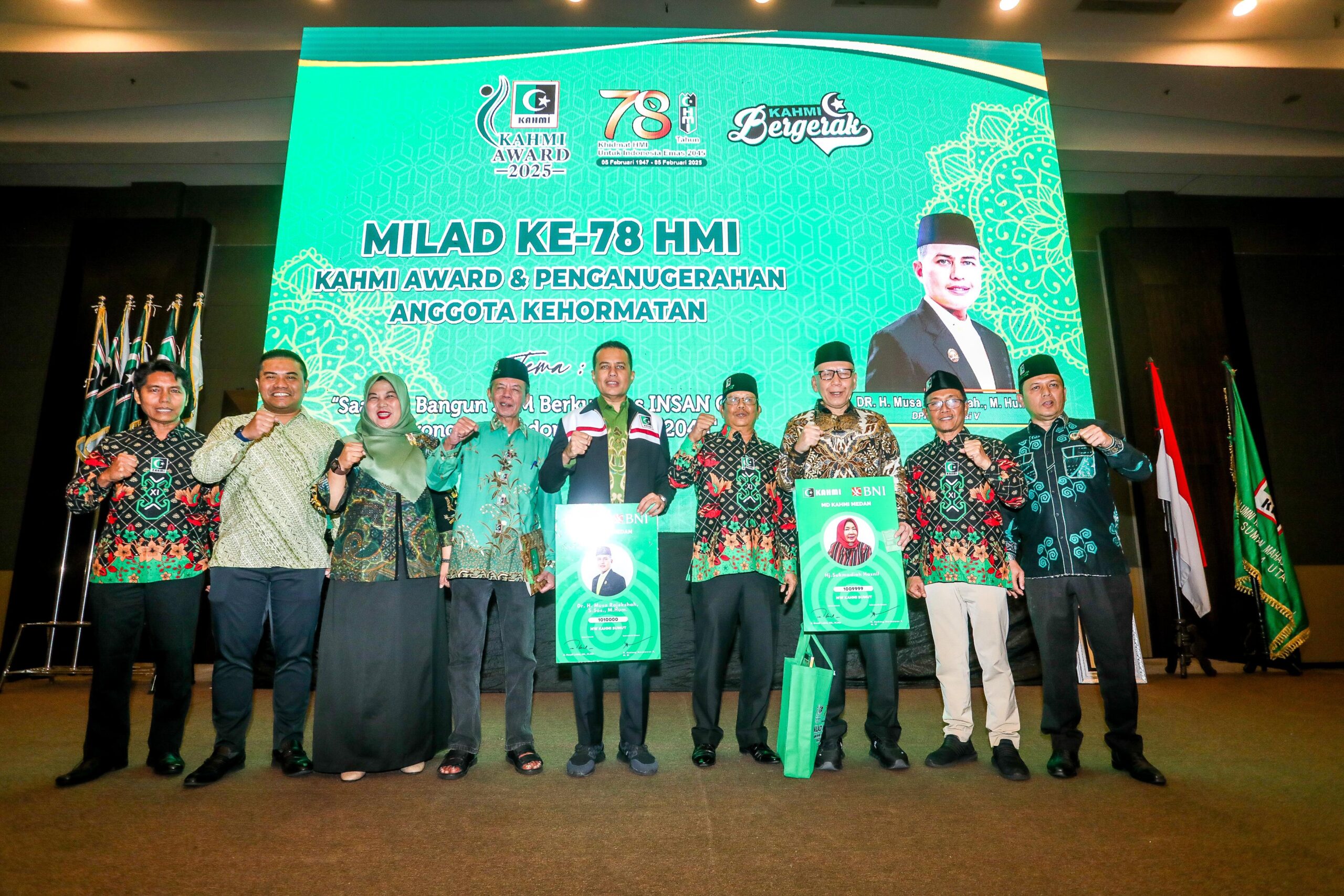 Ijeck Terima KAHMI Award dan Anggota Kehormatan Pada Peringatan Milad Ke-78 HMI