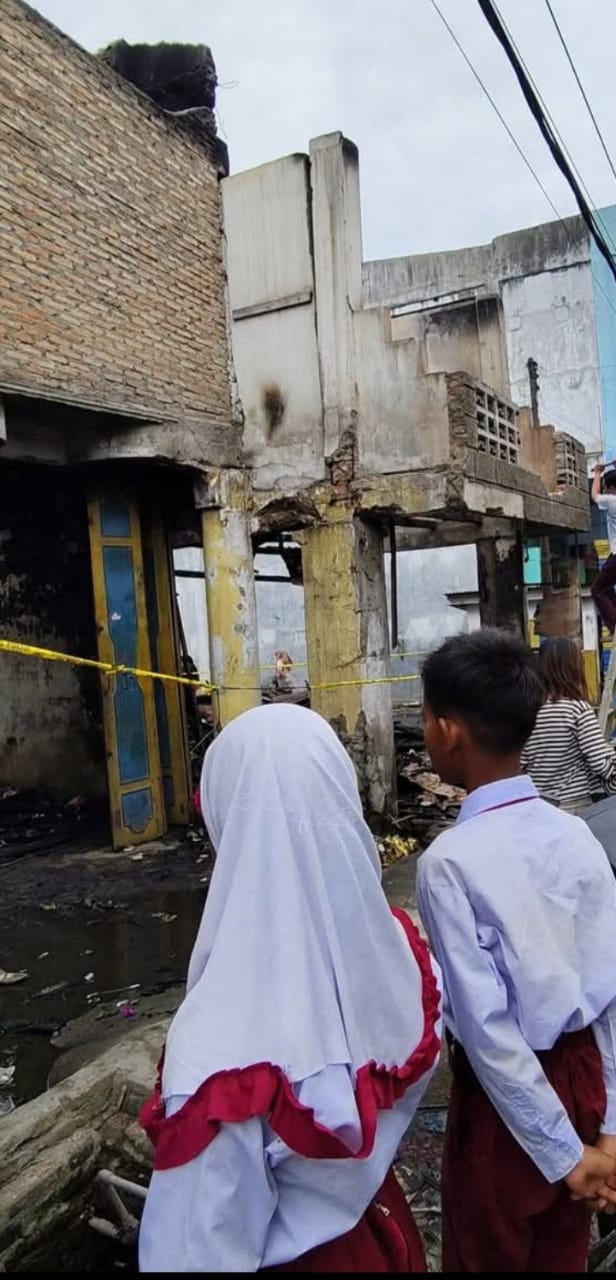 Kebakaran Kembali Landa Kawasan Nelayan Tanjungtiram, 4 Rumah Hangus