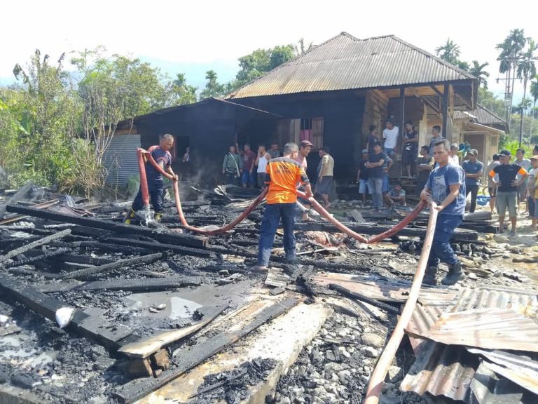 Dua Rumah Hangus Terbakar Di Agara