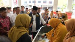 Pj Gubernur Tinjau Pemeriksaan Kesehatan Gratis Di Pidie Jaya