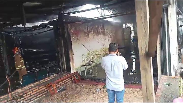 Tiga Ruko Ludes Terbakar Di Meulaboh