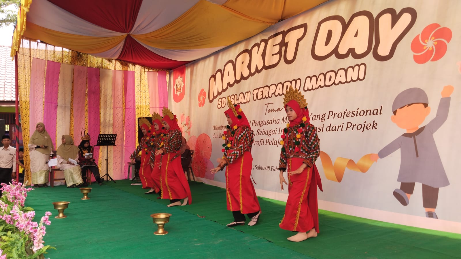 Market Day SDIT Madani Dihadiri Bupati Aceh Tenggara Terpilih