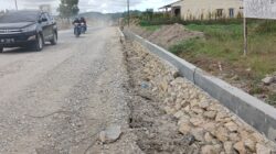 Baru Selesai, Drainase Jalan Doloksanggul - Siborongborong Ambruk