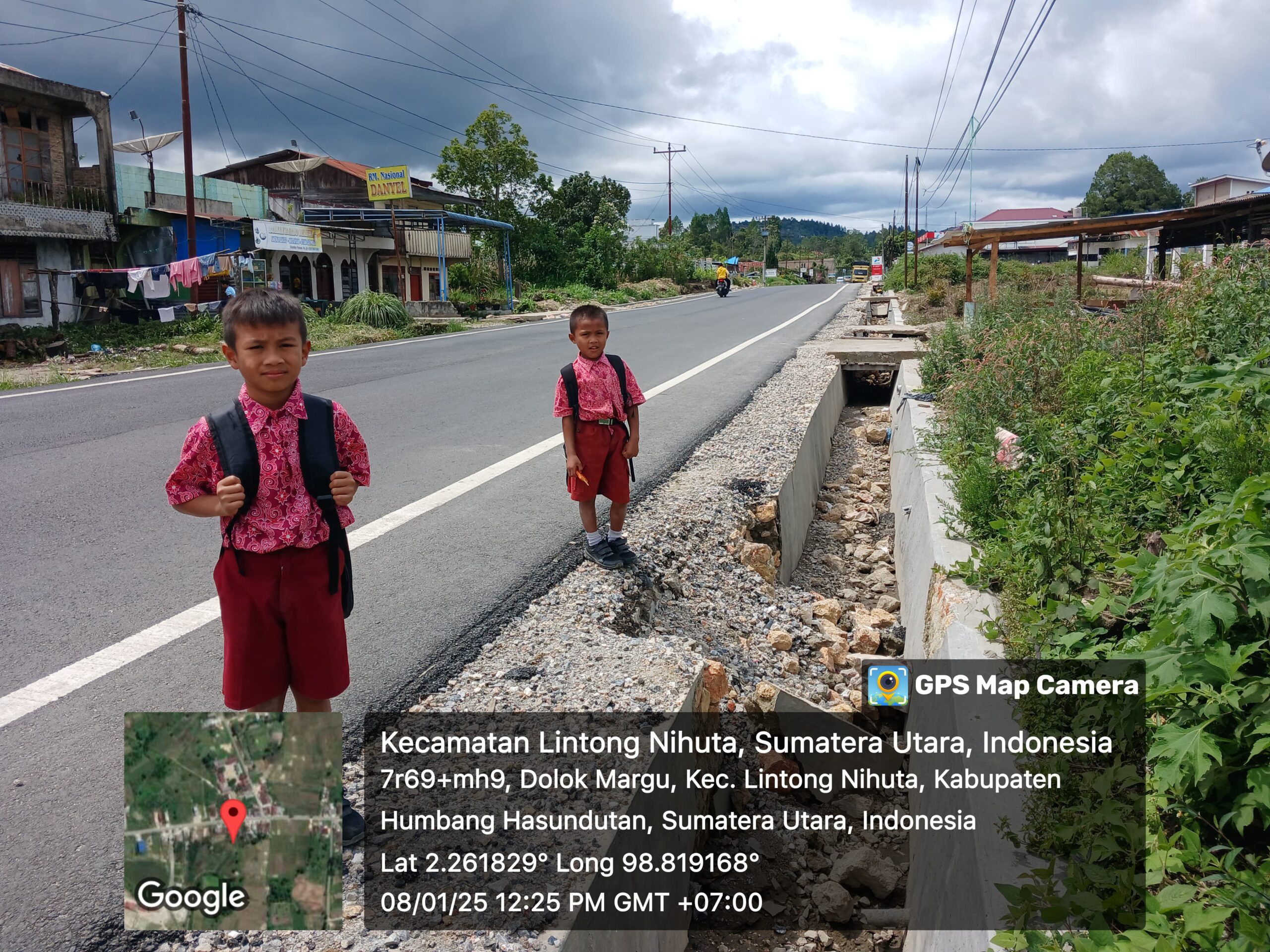 Baru Selesai, Drainase Jalan Doloksanggul - Siborongborong Ambruk