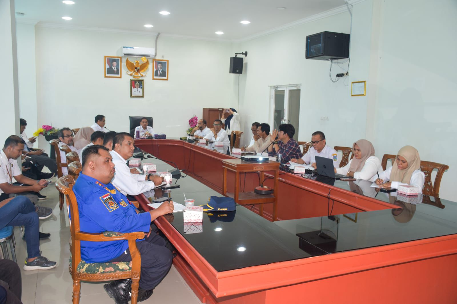 Plt Sekdako Tebingtinggi Kamlan saat memimipin rapat persiapan Ramadhan Fest 2025. Waspada/Ist