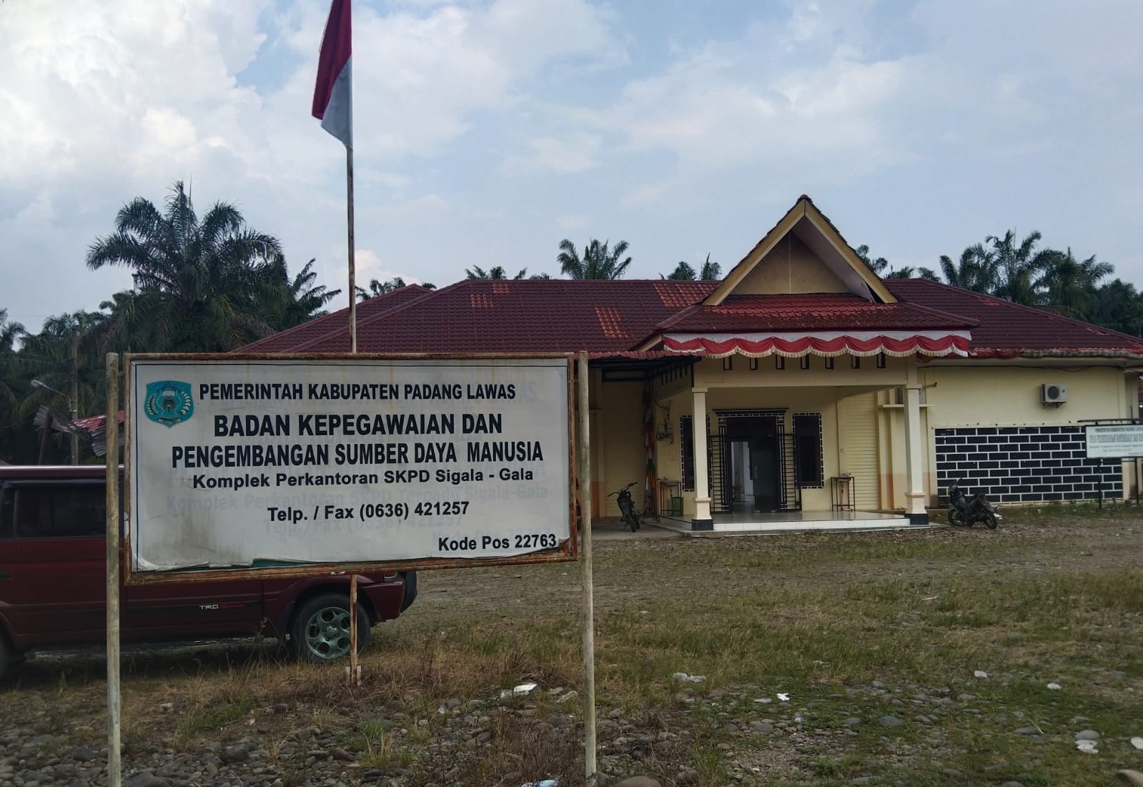 Kantor Badan Kepegawaian dan Pembangunan Sumber Daya Manusia (BKPSDM) Kabupaten Padang Lawas, komplek perkantoran SKPD terpadu Sigala-gala. (Waspada/Ist).