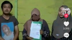 Foto tangkap layar vidio korban pelapor didampingi putrinya dan Ketua LPAP Tapsel Andry, saat memohon atensi Kapolri dan Kapolda Sumut. (Waspada/Ist)