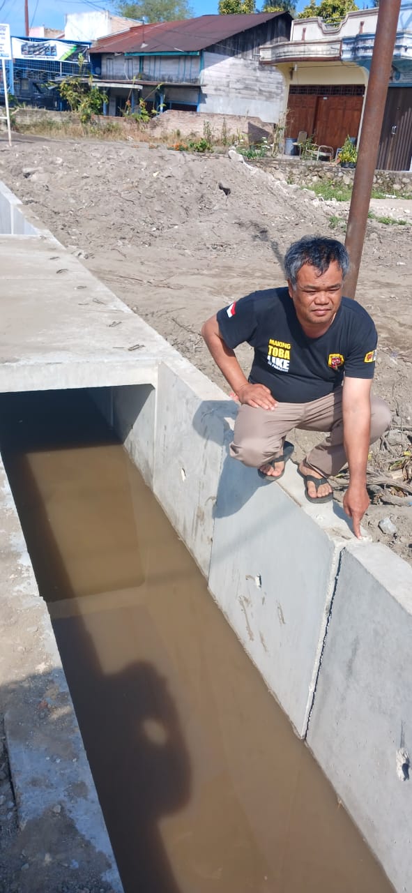 Saluran Drainase Jalan Nasional, Uditch Dipasang Terbalik