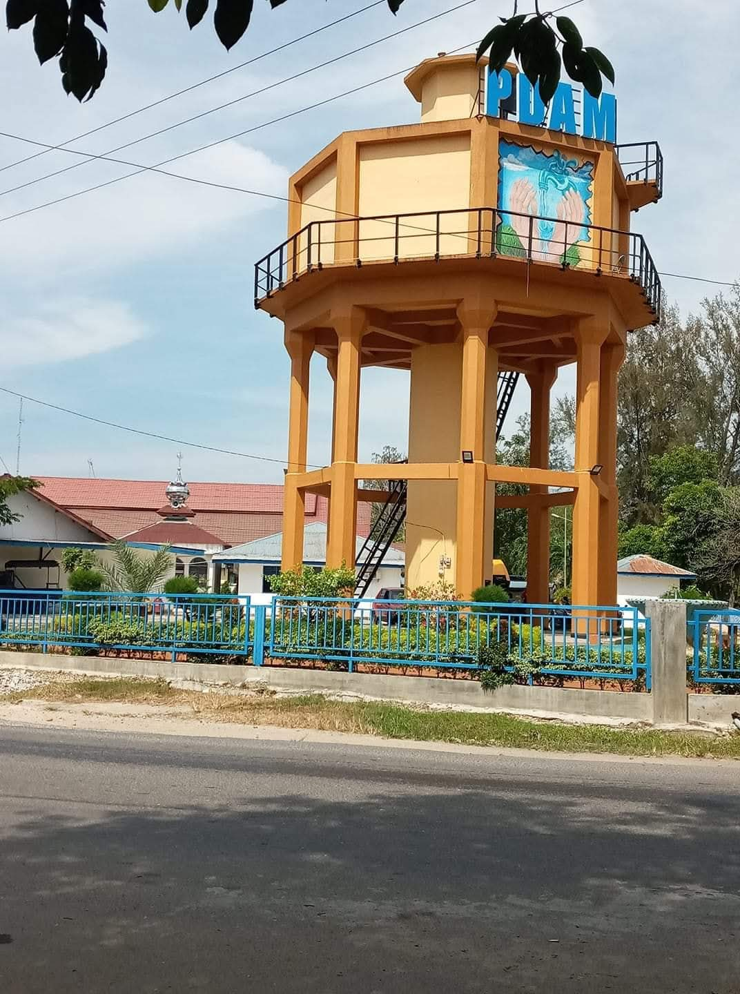 Kantor Perusahaan Umum Daerah Air Minum Tirta Keumuneng, Jumat (14/2). Waspada/dede