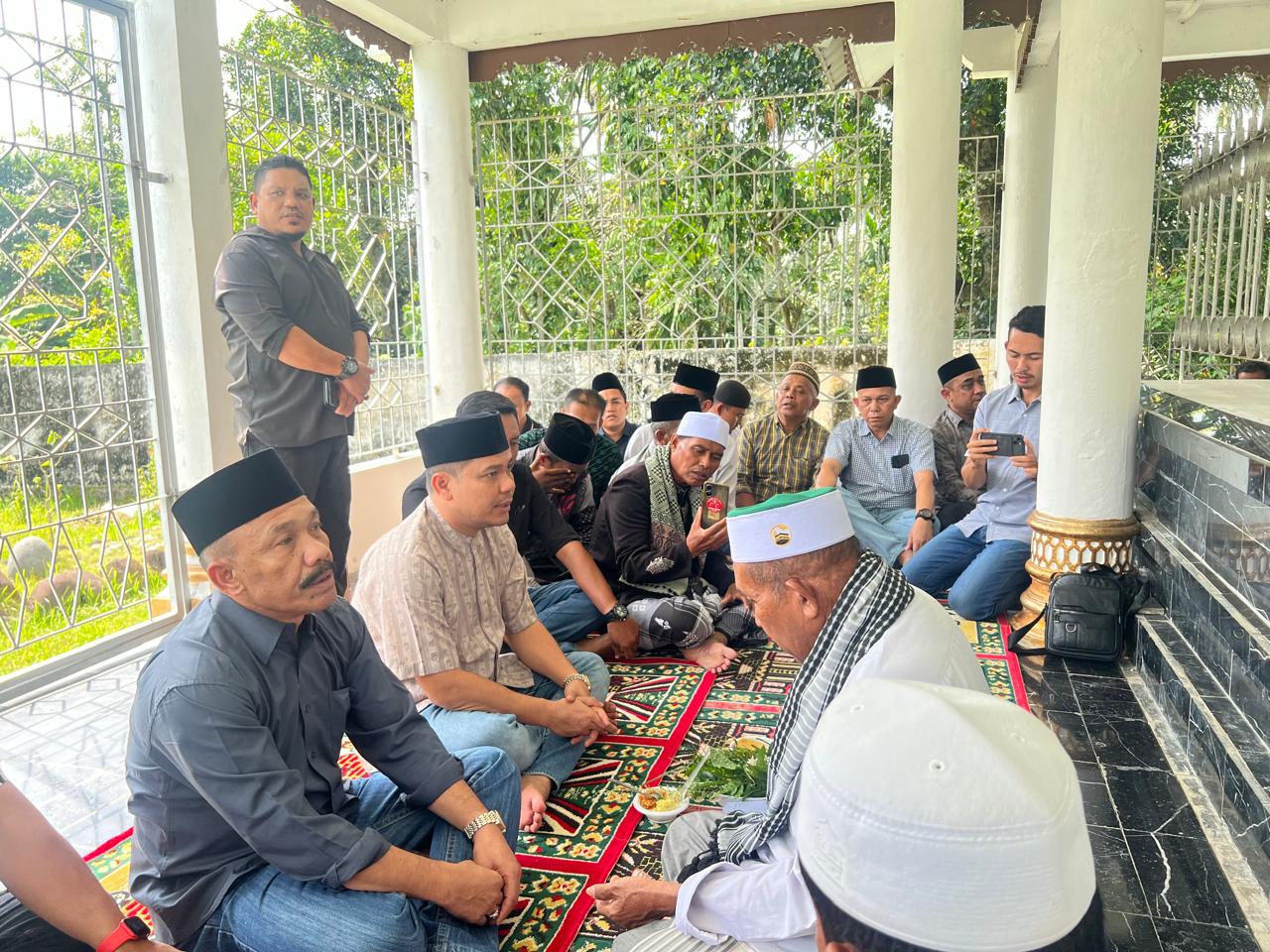 Jelang Pelantikan, Sarjani-Alzaizi Ziarah Ke Makam Hasan Tiro