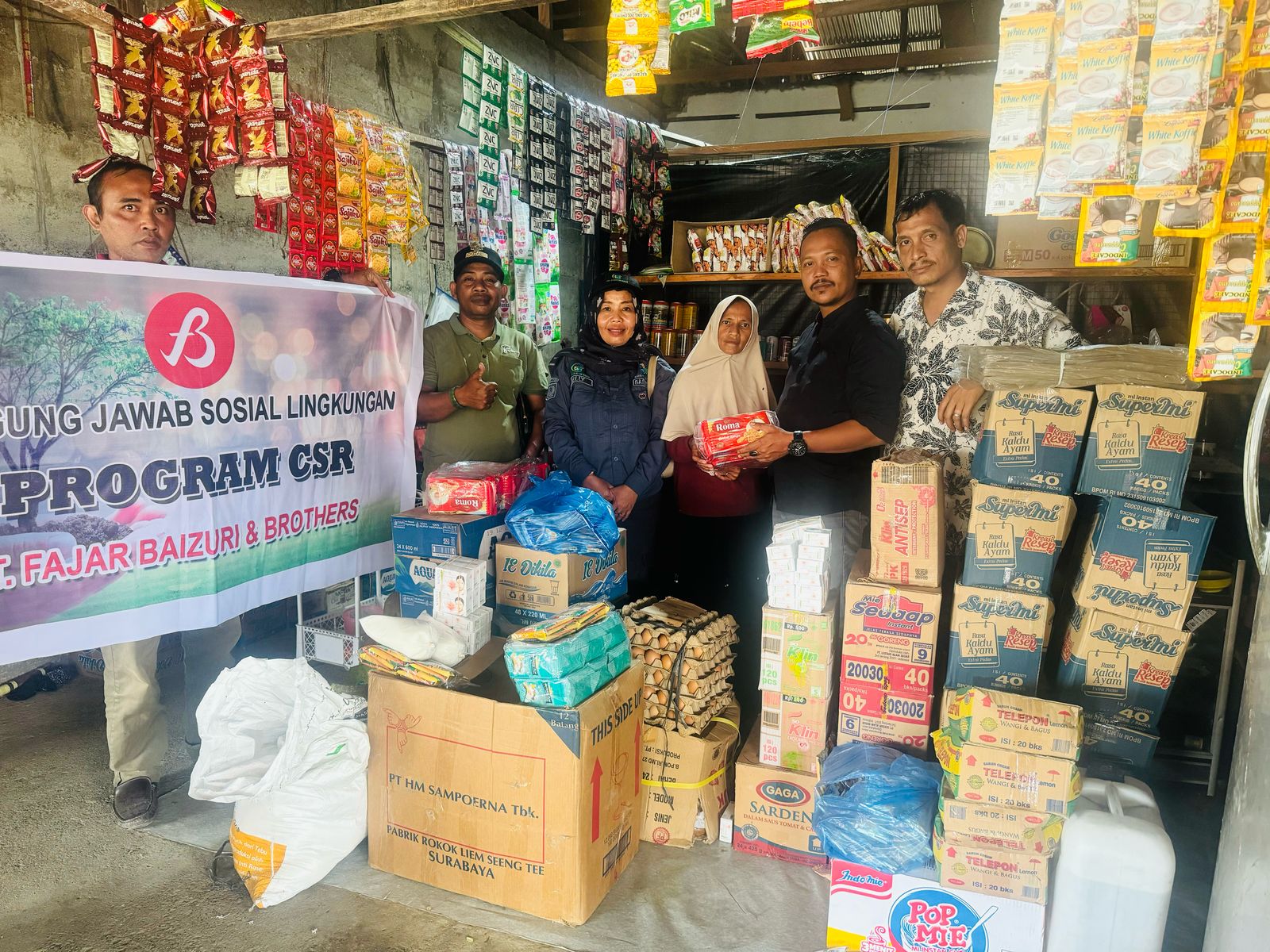 PT. Fajar Baizuri & Brothers Salurkan CSR  Di Lima Desa