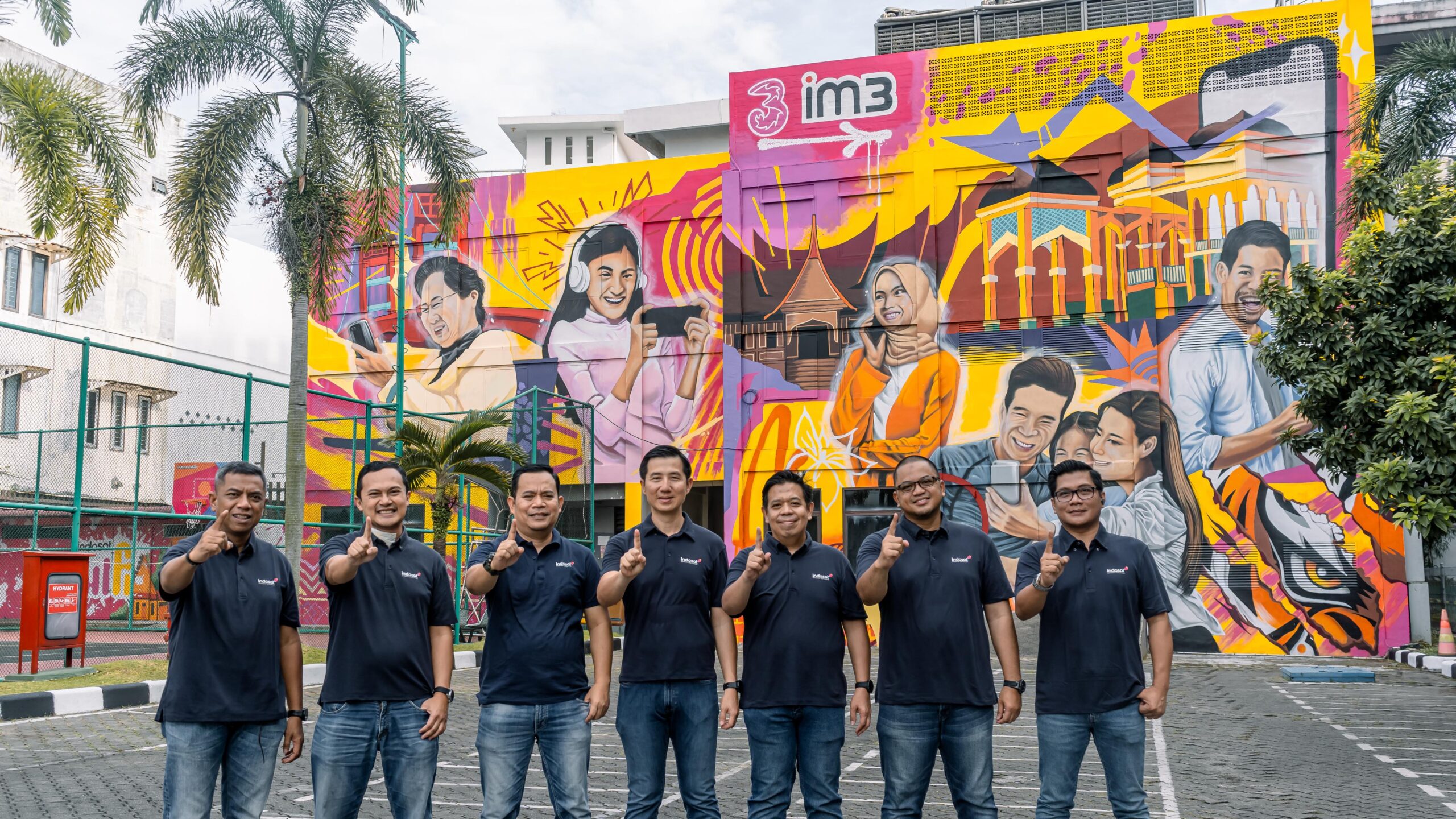 IOH Pererat Hubungan Dengan Komunitas Seniman Lokal Medan Melalui Kolaborasi Mural