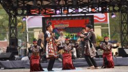 Tari tradisional Gayo, salah satu seni yang dipentaskan dalam ajang Art Policing 2025. (Waspada/Ist)