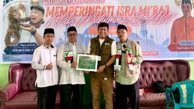 SD IT Darul Fikri Salurkan Donasi Palestina di Kegiatan Roadshow Dongeng Nasional