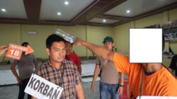 Polres Langkat melaksanakan rekonstruksi  kasus tindak pidana pembunuhan terhadap korban Sujarwo di Mapolres Langkat. Rabu (19/2/25).Waspada/ist. 