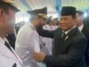 Presiden Prabowo Rangkul Mualem Di Istana Kepresidenan