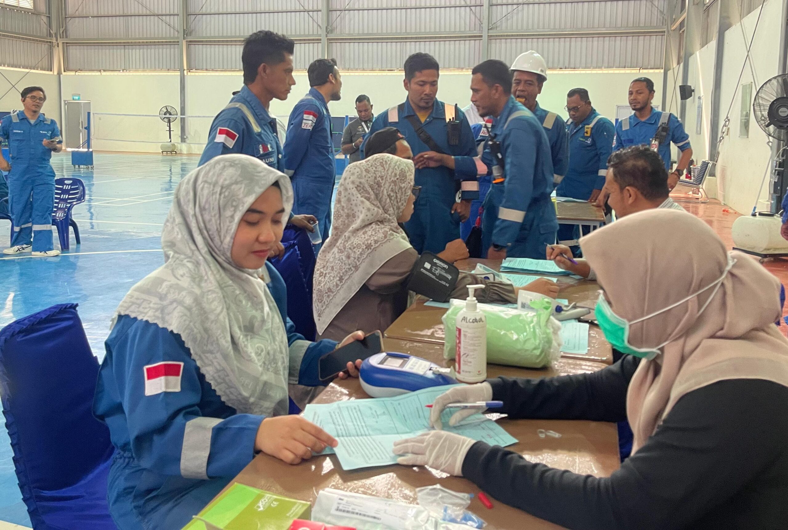 Pekerja Medco Sumbang 100 Kantong Darah