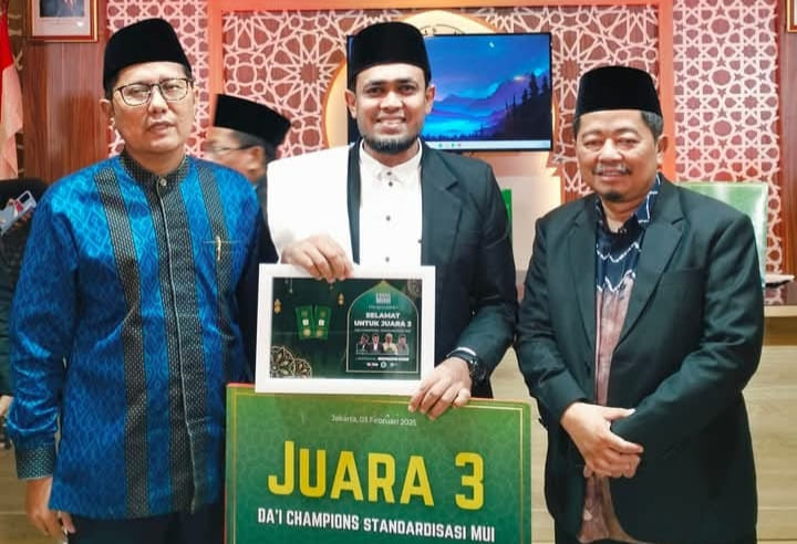 Ustadz Alexander Zulkarnaen Juara 3 Da'i Champions Standardisasi MUI 2025