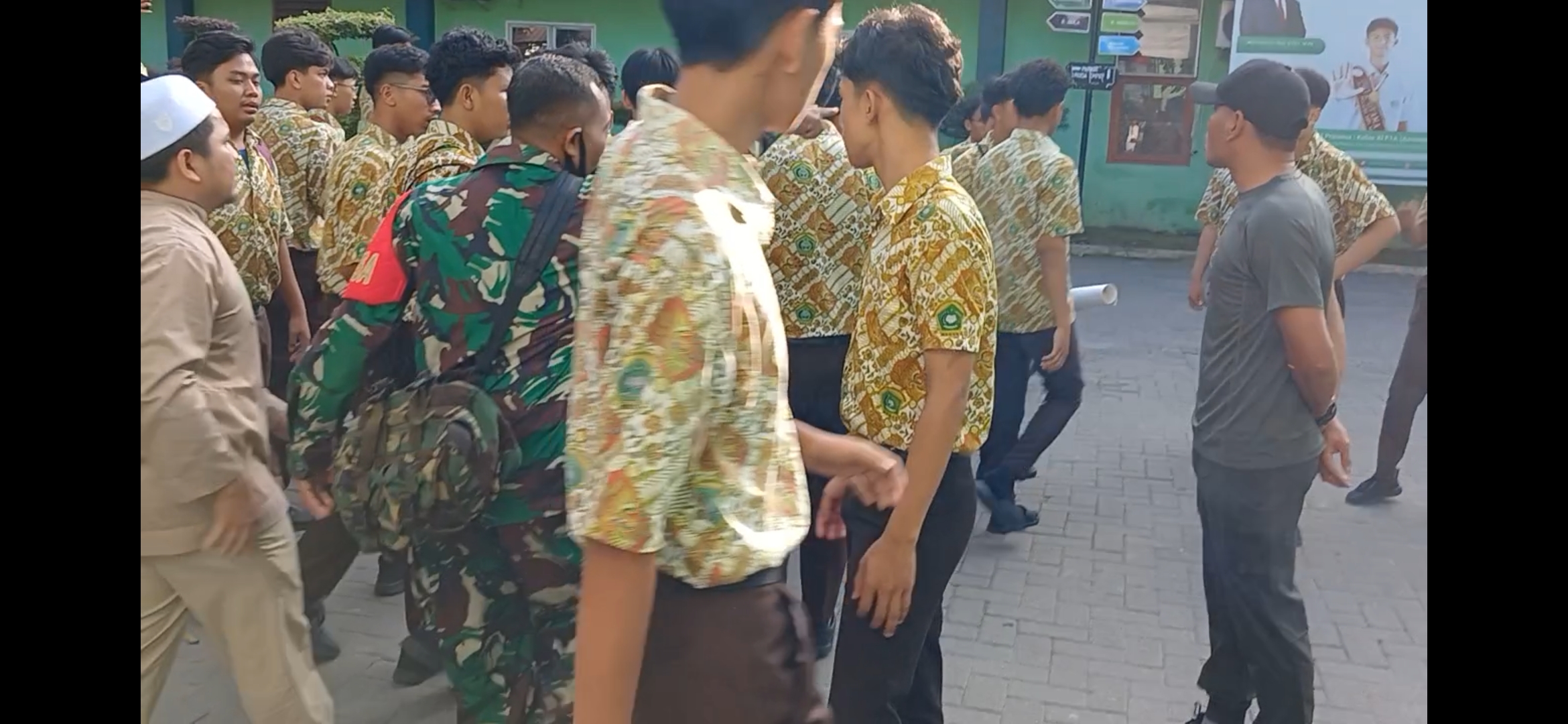 Siswa MAN 2 Medan Nilai Sekolah Bohong Soal Kelalaian Input PDSS