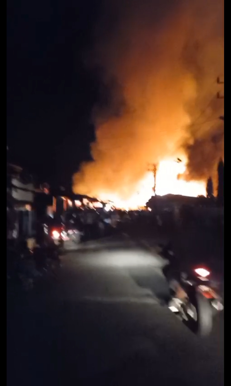 Kota Kampung Ai Simeulue Terbakar, 48 Bangunan Ludes