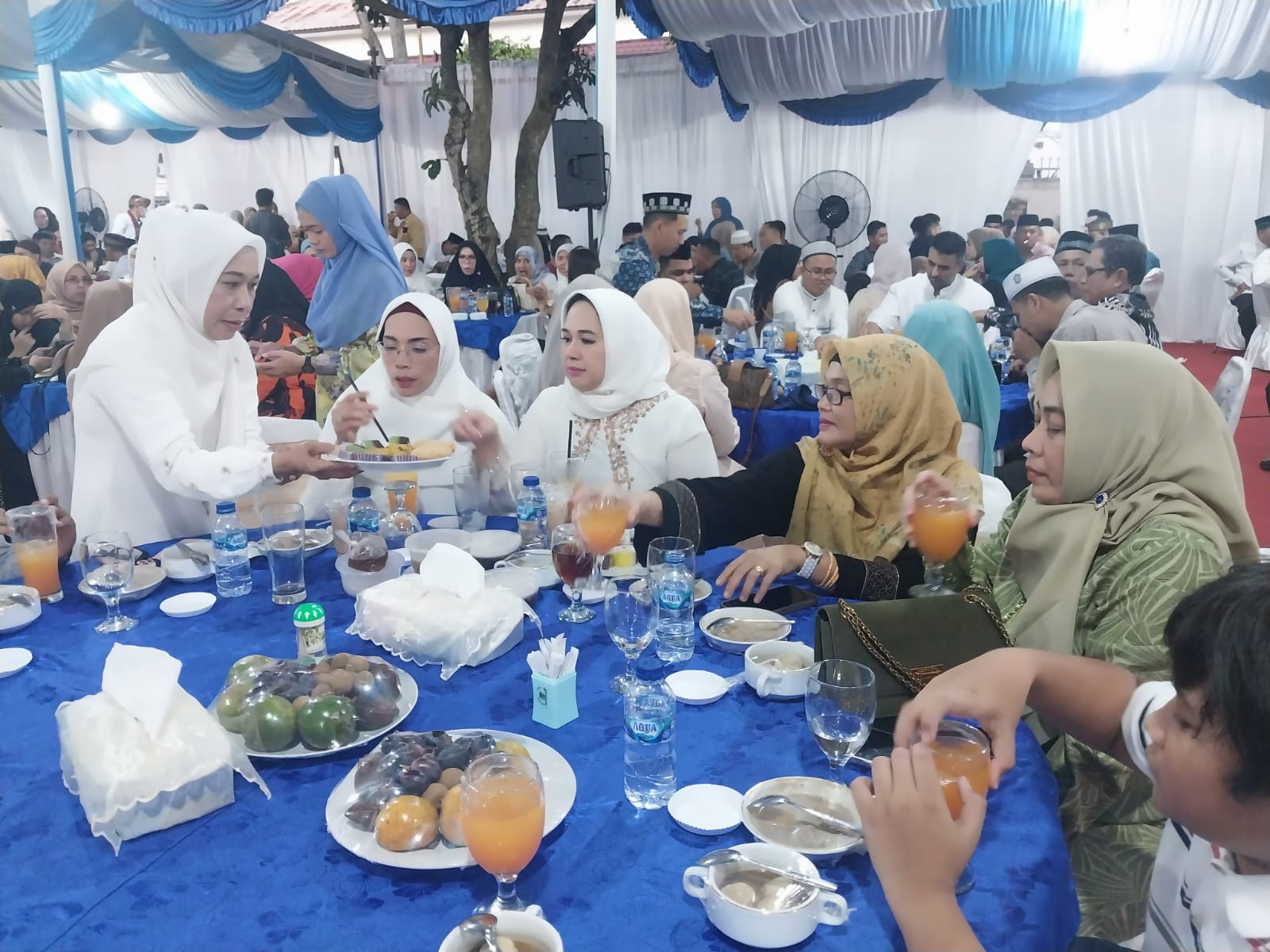 Ribuan Masyarakat Padati Buka Puasa Bersama Bupati Dan Wabup Deliserdang