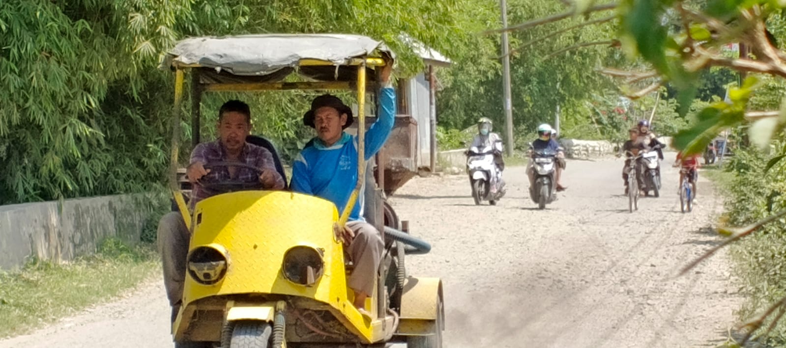 Jalan Garot-Sigli Seperti Tak Bertuan