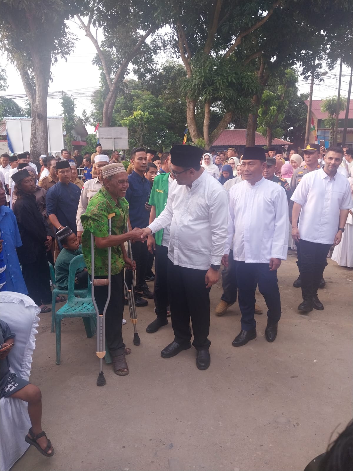 Bupati Deliserdang Berjemur Di Galang, Berbagai Bantuan Diserahkan