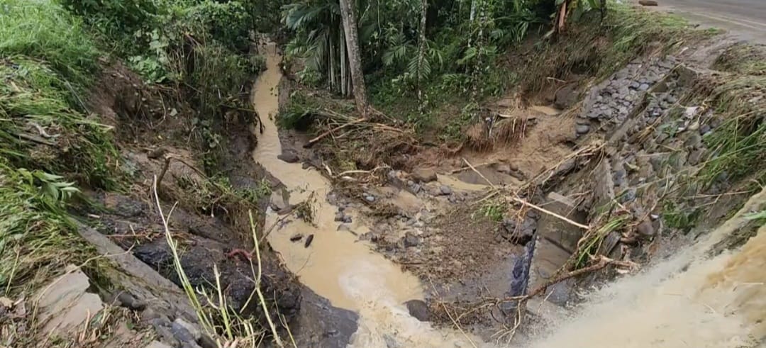 Di Bireuen, Kakak Beradik Terseret Air Bah, Satu Meninggal Dunia, Satu Masih Dicari