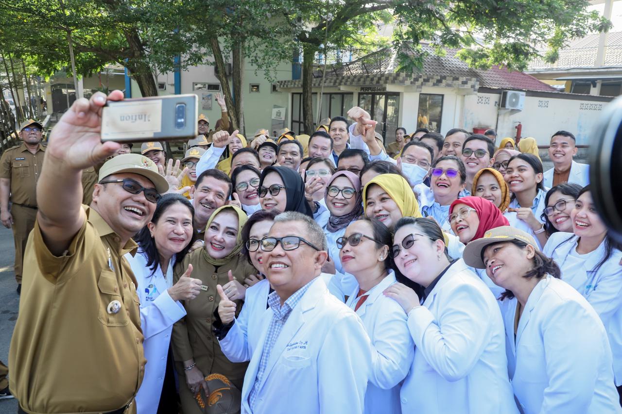 RSUD Haji Amri Tambunan Jadi Pionir Program Berobat Dengan Jempol