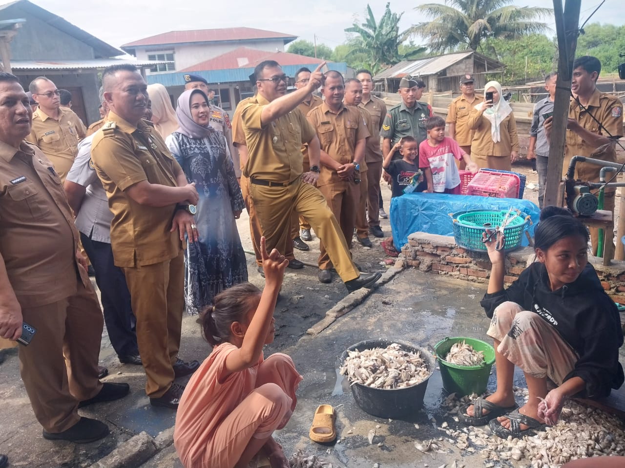 Asri Ludin Tambunan Perintahkan TPI Pantai Labu Segera Direhab Total