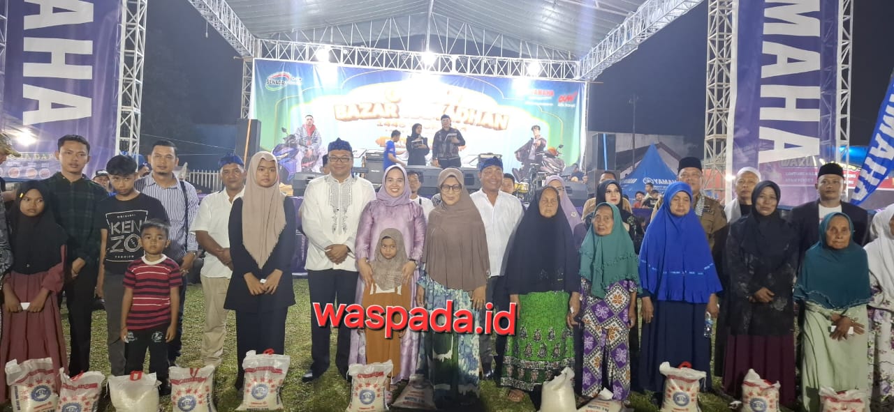 Bazar Ramadan Di Tanjungmorawa, Asri Ludin Tambunan Berangkatkan Umrah Tokoh Masyarakat