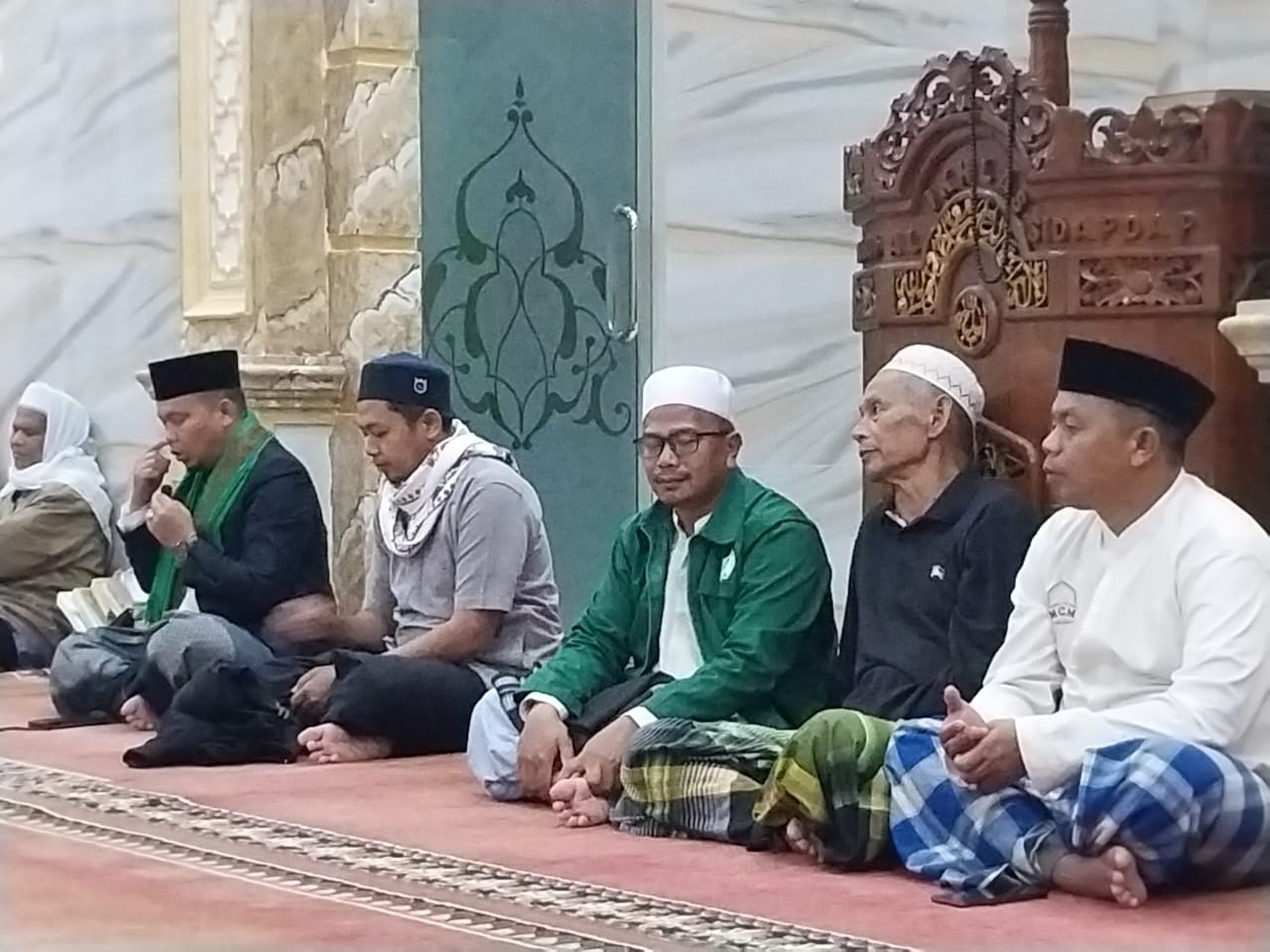 Tim safari Ramadhan bersama masyarakat kecamatan Saipar Dolok Hole. Waspada/Ist