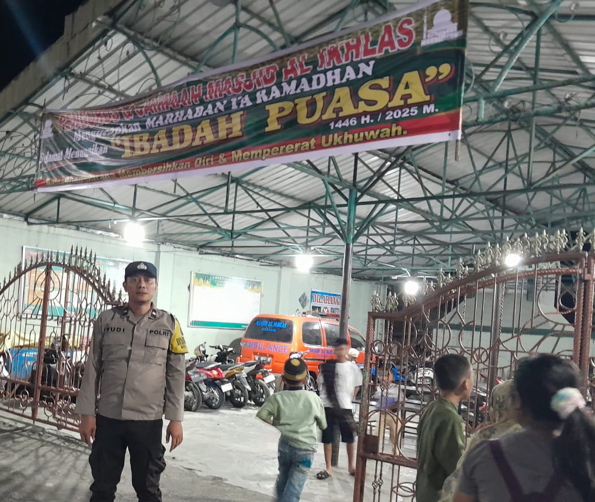 Polres P.Siantar Pastikan Keamanan Sholat Tarawih Di Masjid