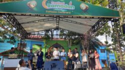 Assisten Vice President PT Pegadaian Area Rantau Prapat, Rahadian Nur, (tengah) saat membuka Festival Ramadan Pegadaian 2025, di area UM Tapsel, Padangsidimpuan, Sabtu (1/3/2025). Waspada/ist.