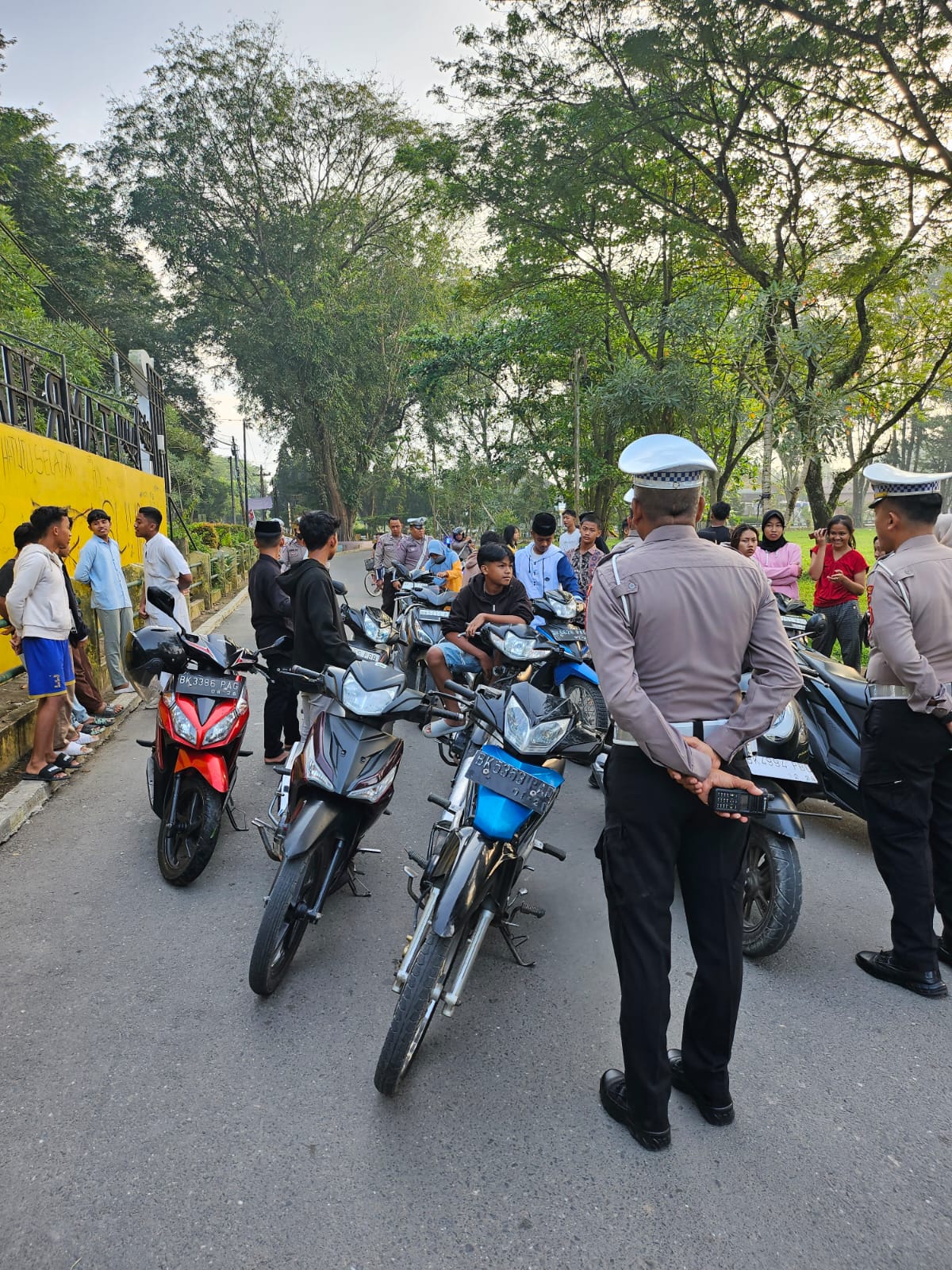 Polres Langkat melaksanakan penertiban asmara Subuh, balap liar, knalpot brong serta penertiban permainan petasan, Selasa (04/03/2025).Waspada/ist 