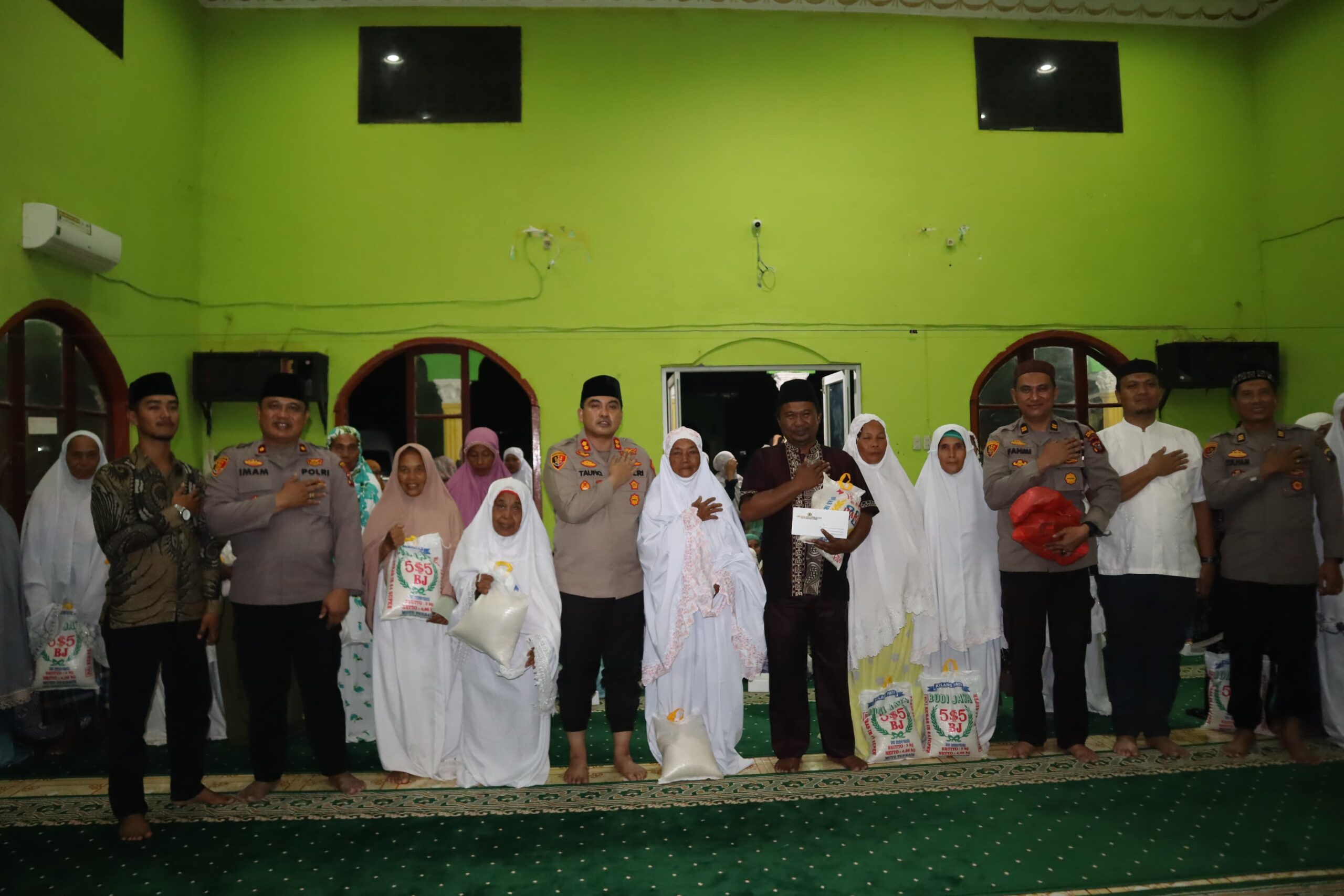 Safari Ramadan Kapolres Batubara Kunjungi Masjid Medang Deras