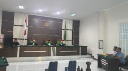 Suasana sidang gugatan pembebasan kekuasaan orangtua dalam perkara jinayat di Mahkamah Syariah Jantho yang tidak dihadiri tergugat dan korban. (Waspada/Ist)