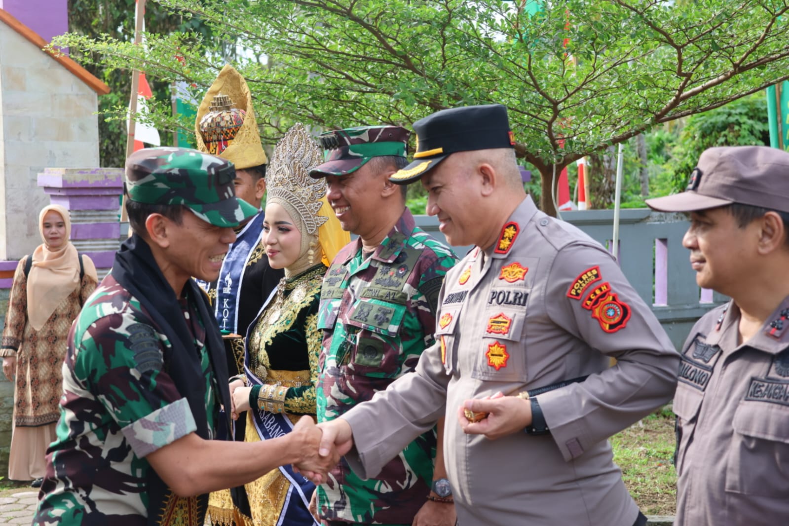 Asops Kasad Mayjen TNI Christian Kurnianto Tehuteru saat akan memasuki lokasi acara. Waspada/Ist