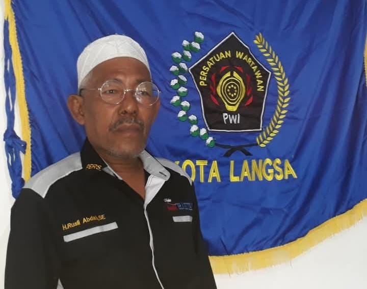 Anggota Persatuan Wartawan Indonesia (PWI) Kota Langsa, H. Rusli Abdah, SE meninggal dunia di usianya yang ke-75 tahun. Waspada/ist