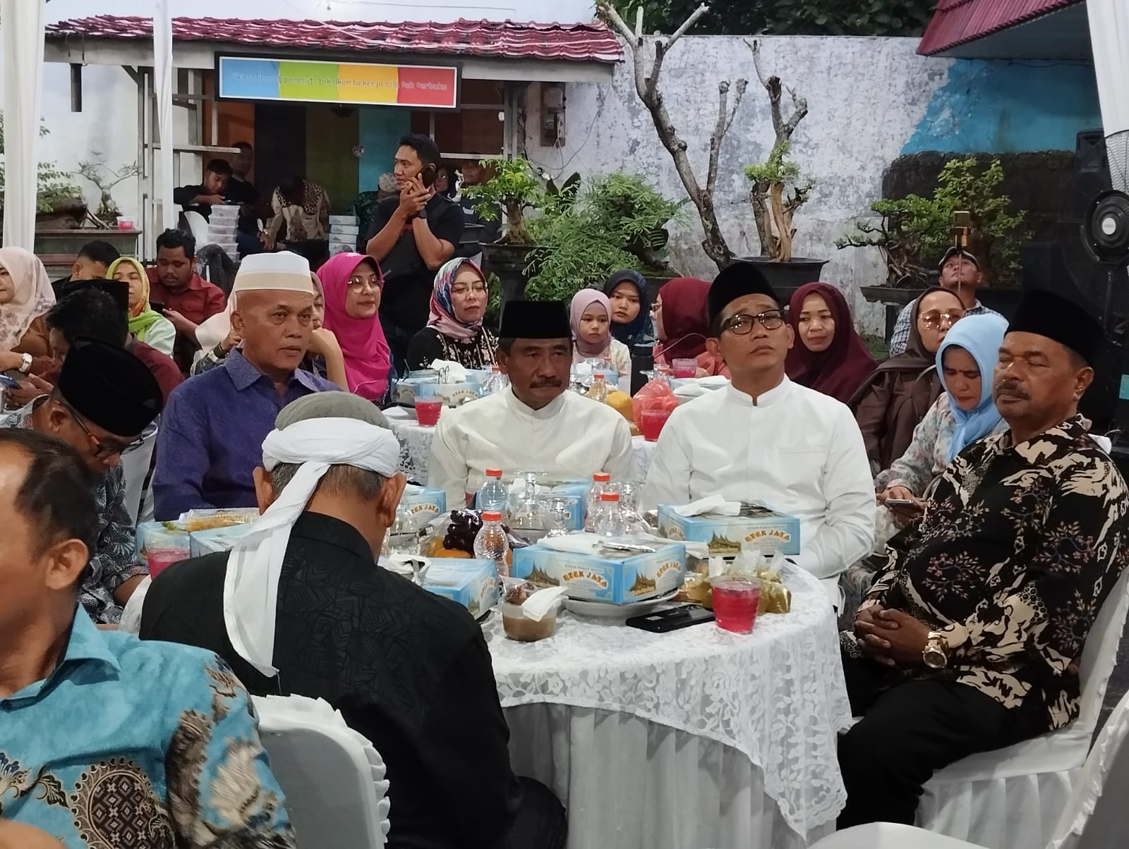 Amir Hamzah Dan Zizi Rayakan Momen Bukber Dengan Tim Pemenangan Wali Kota Binjai