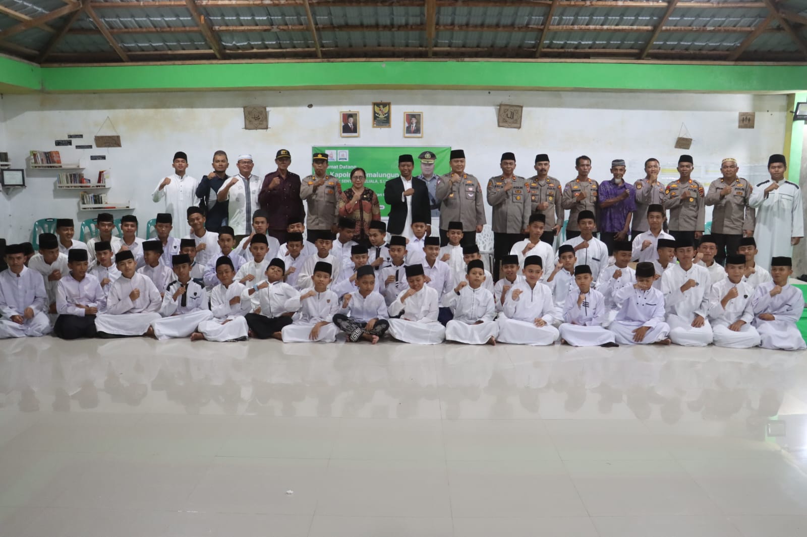 Kegiatan Safari Ramadhan Polres Simalungun di Pondok Pesantren Dzhunnurain Alquran Centre.(Waspada/ist).