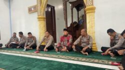 Polres Humbahas Dan Masyarakat Giat Tadarus Baca Al Quran