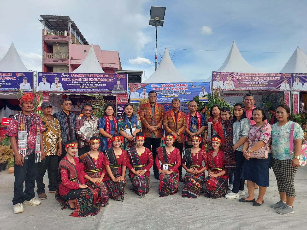 Pameran Hasil Bumi Dan UMKM Warnai Perayaan Kabupaten Toba Ke-26