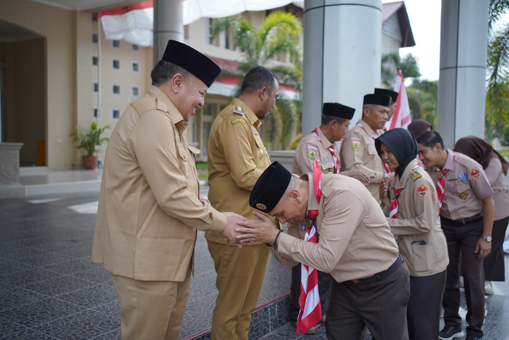 Bupati Nagan Raya Lepas Kontingen Pramuka MTR XXIV Ke Aceh Barat