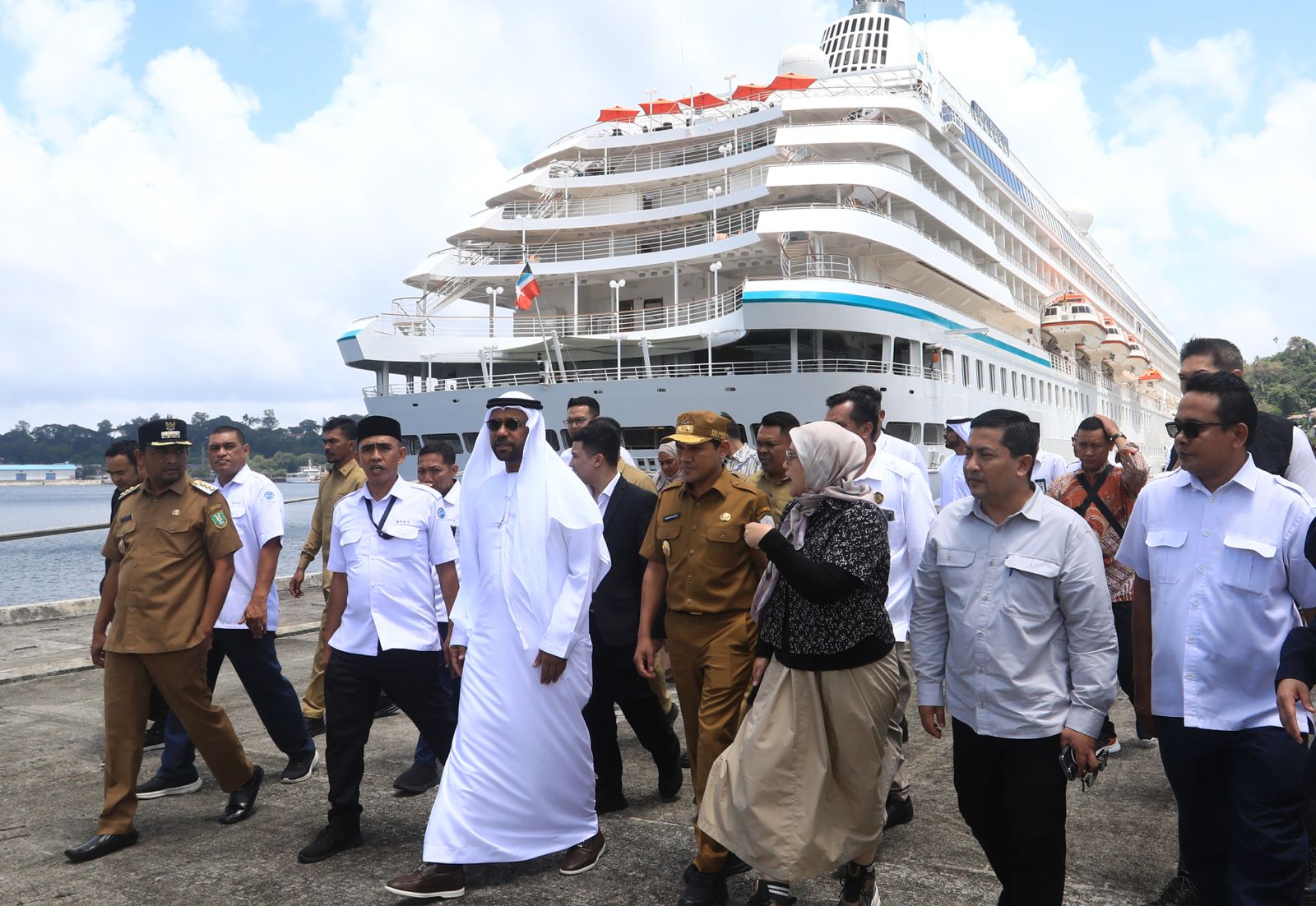 Duta Besar UEA untuk Indonesia, Abdullah Salem AIDhaheri melakukan kunjungan ke Sabang. (Waspada/ist)