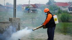 Dompet Dhuafa Waspada Dan BKM Musala Al Hijrah Fogging 250 Rumah Di Medan Krio Sunggal