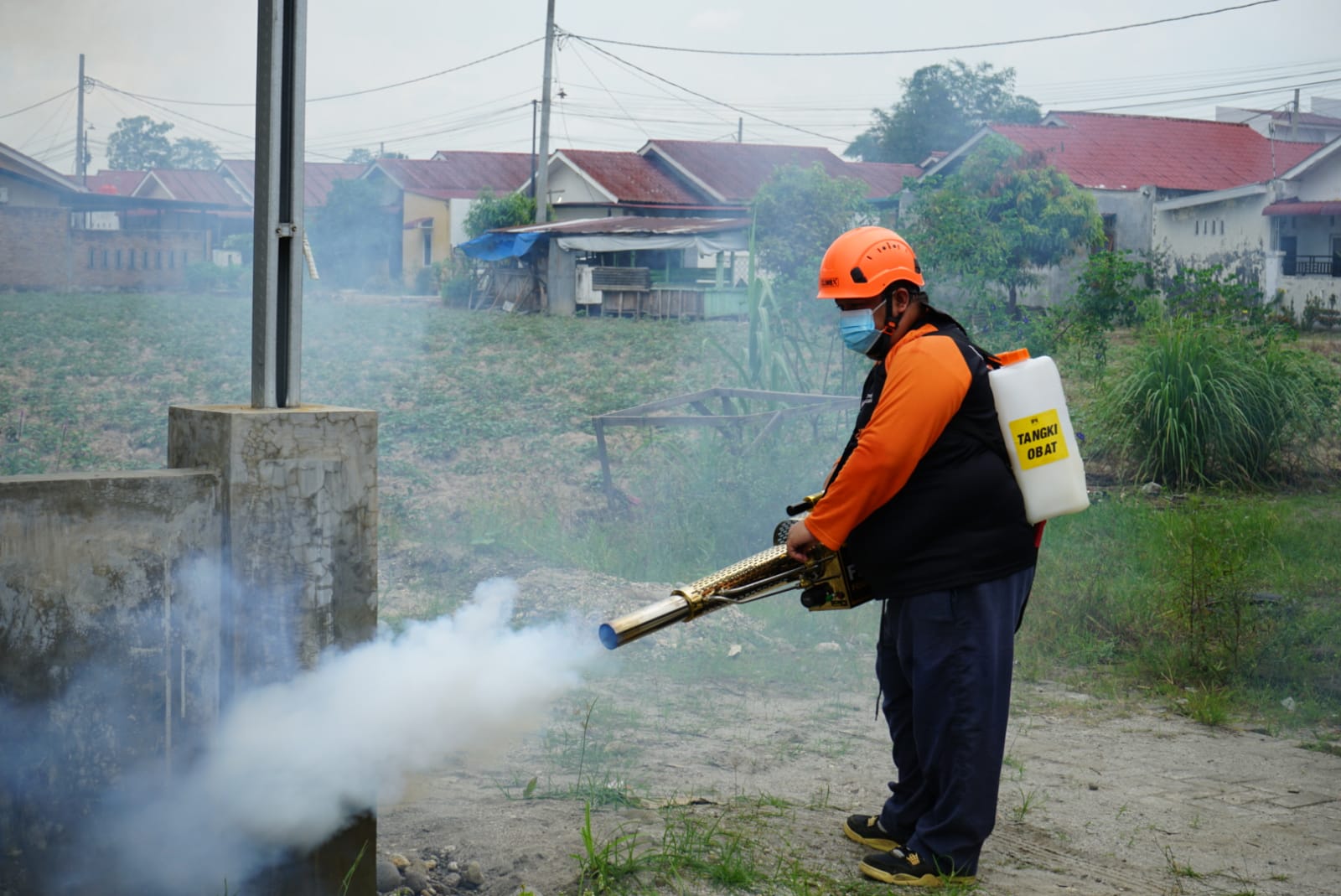 Dompet Dhuafa Waspada Dan BKM Musala Al Hijrah Fogging 250 Rumah Di Medan Krio Sunggal